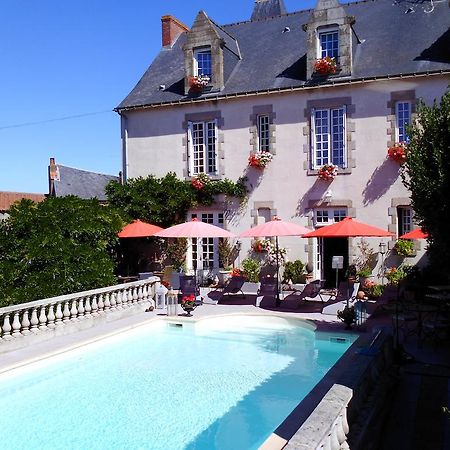 Le Petit Château Tiffauges Exterior foto